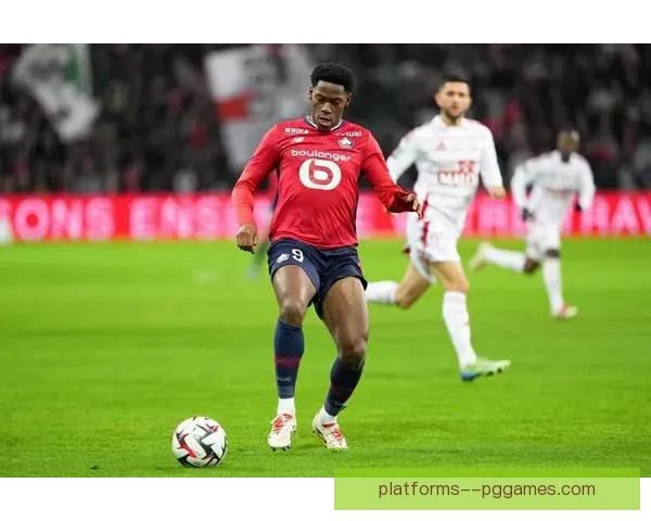 乔纳森大卫法甲主场连入三球上演帽子戏法尽显射手王者锋芒闪耀全场