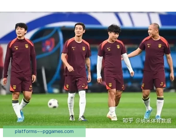 中国男足18强赛主场2-1力克印尼迎来首胜,展现强大实力 中国男足18强赛主场2-1力克印尼迎来首胜,展现强大实力